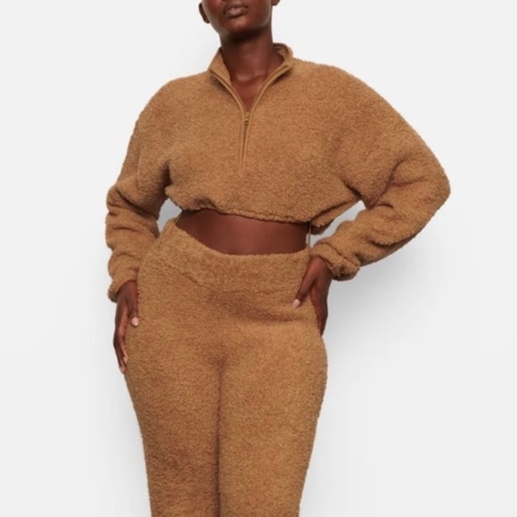 Skims Cozy Knit Teddy Cropped Pullover Camel S/M - Picture 1 of 15
